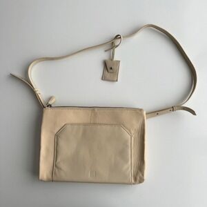 DuDu Bags EUC Almond Cream Leather Rectangle Top Zip Crossbody Bag Purse